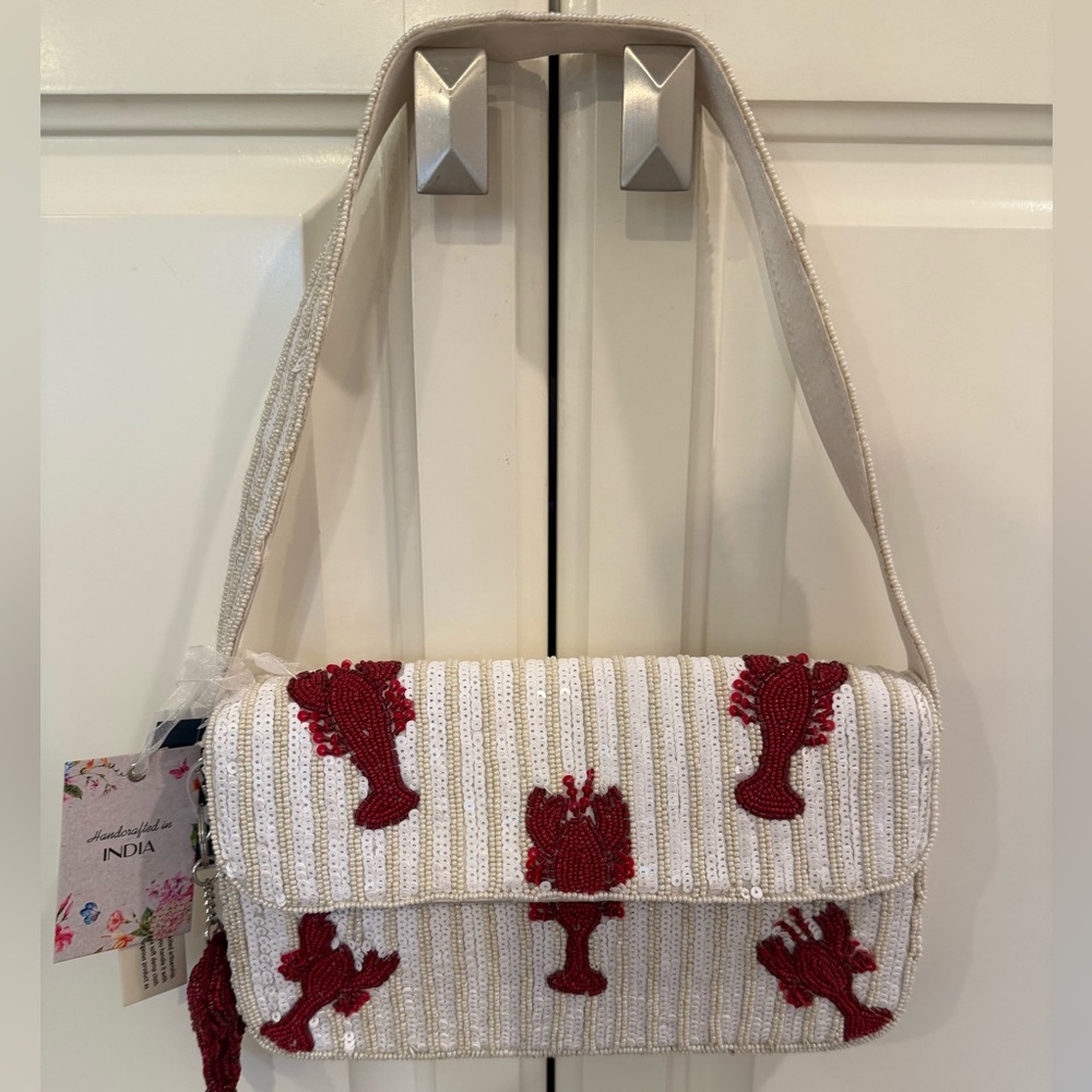 🦞 VIRAL beautiful beaded lobster bag.